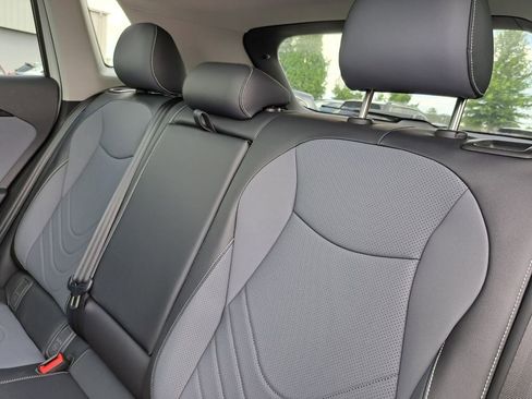 New 2026 Volkswagen Tiguan SE FWD image 24