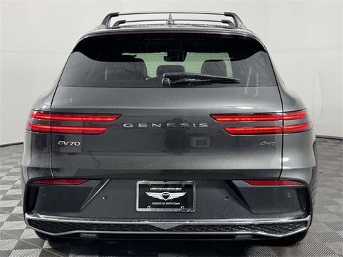 New 2026 Genesis GV70 2.5T Advanced image 9