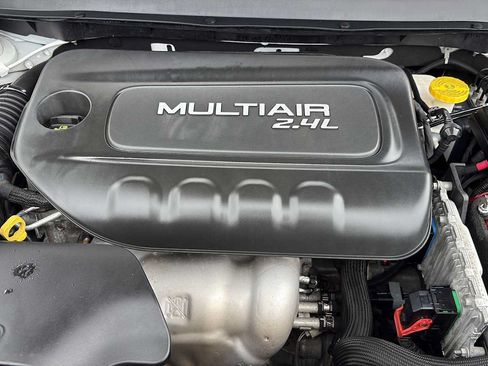 Used 2018 Jeep Cherokee Limited AWD/4WD image 26