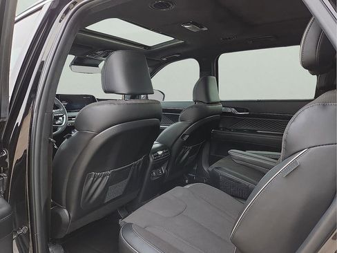 Used 2025 Hyundai Palisade Calligraphy image 12