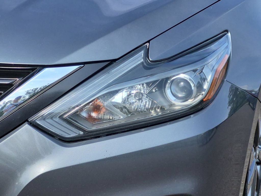 Used 2018 Nissan Altima 2.5 SR w/ SR Special Edition FWD image 9