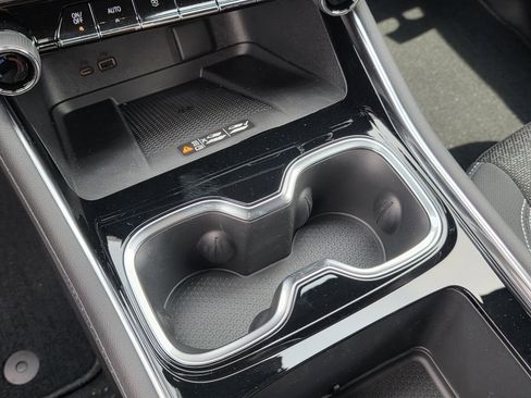 New 2026 Chevrolet Traverse LT FWD image 11