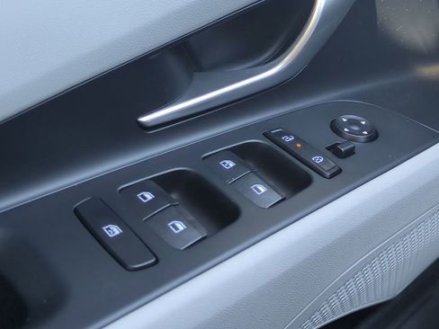 New 2026 Hyundai Elantra Limited image 30