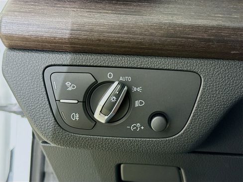 Certified 2023 Audi Q5 2.0T Premium w/ Convenience Package image 10