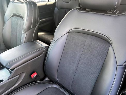 New 2025 Jeep Grand Cherokee L Altitude image 14