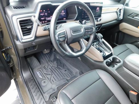 Used 2024 GMC Canyon Denali image 22