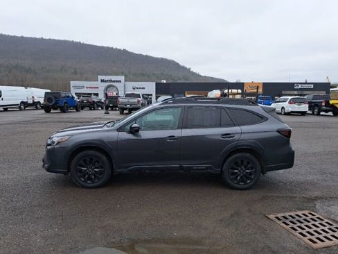 Used 2023 Subaru Outback Onyx Edition XT AWD/4WD image 7