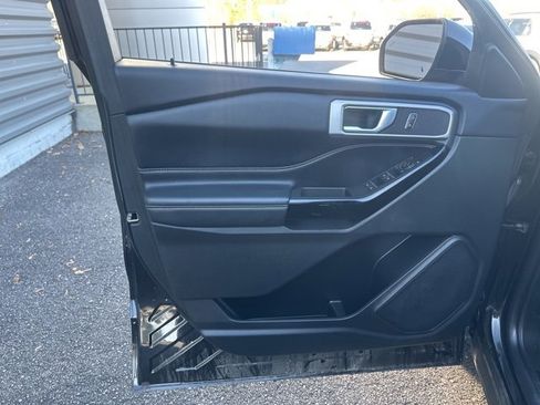 Used 2023 Ford Explorer ST image 11