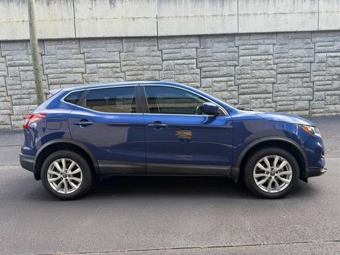 Used 2020 Nissan Rogue Sport S w/ Appearance Package FWD image 6