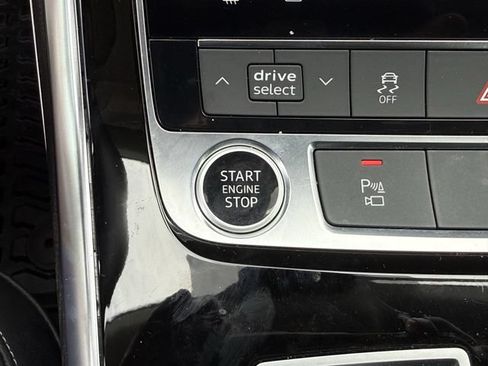 Used 2023 Audi Q8 Premium Plus AWD/4WD image 20