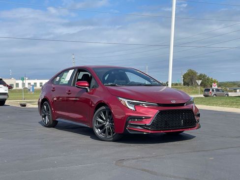 Used 2025 Toyota Corolla XSE image 1