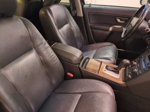 Used 2010 Volvo XC90 3.2 image 11