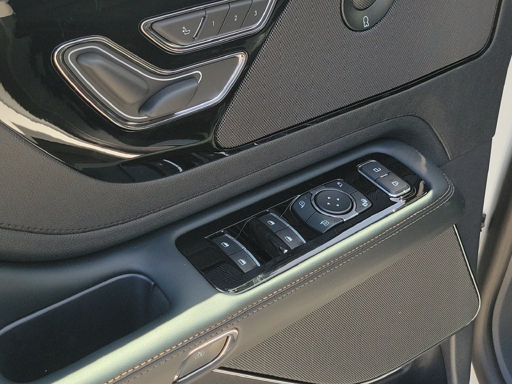 New 2026 Lincoln Aviator 2WD image 22