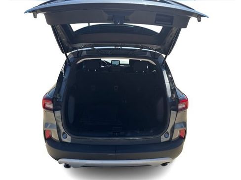 Used 2025 Ford Escape Active w/ Cold Weather Package FWD image 12