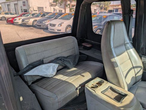 Used 1994 Jeep Wrangler S image 11