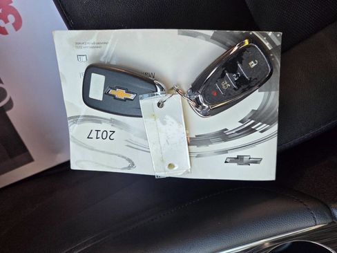 Used 2017 Chevrolet Malibu Premier w/ Driver Confidence Package FWD image 22