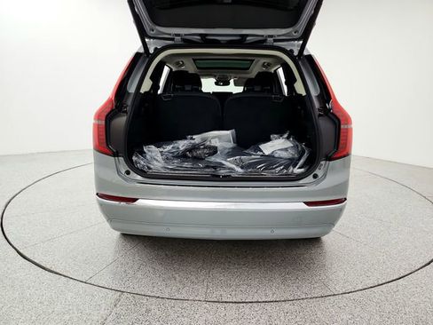 New 2026 Volvo XC90 T8 Plus w/ Protection Package Premier AWD/4WD image 19