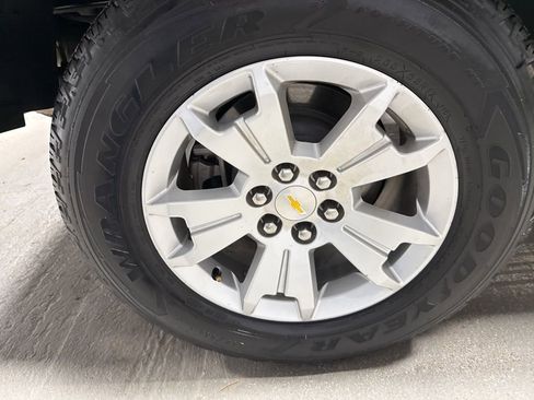 Used 2022 Chevrolet Colorado LT w/ Fleet Safety Package image 38