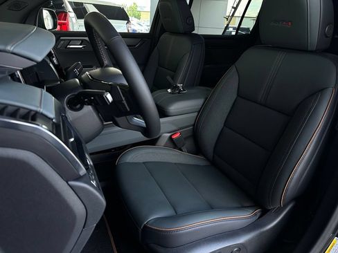 New 2026 GMC Acadia AT4 w/ Luxury Package AWD/4WD image 13
