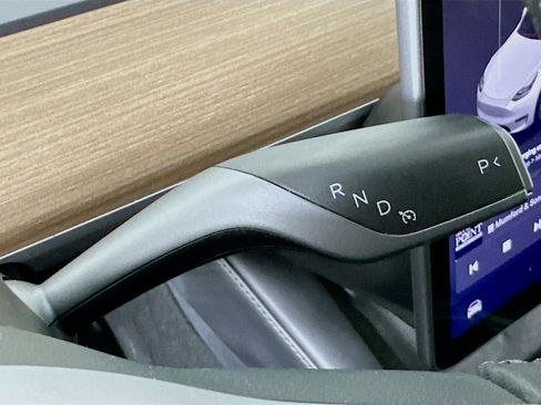 Used 2023 Tesla Model Y Long Range image 23