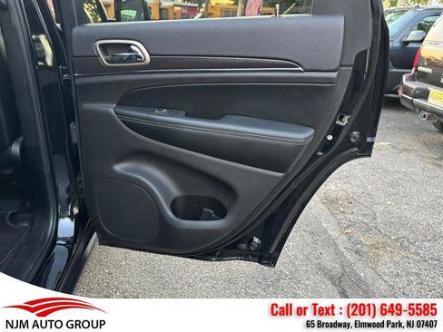Used 2017 Jeep Grand Cherokee Limited AWD/4WD image 44