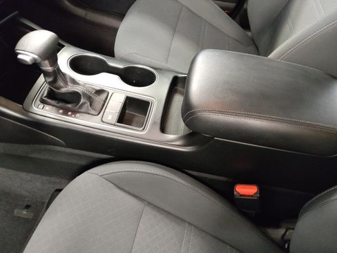 Used 2020 Kia Sorento LX FWD image 26