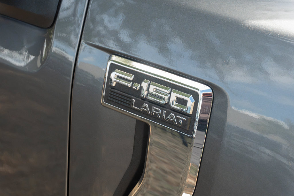 Used 2023 Ford F150 Lariat w/ Trailer Tow Package RWD image 7