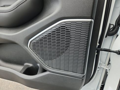 New 2025 Jeep Grand Cherokee Limited 4xe w/ Luxury Tech Group II image 27