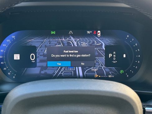 New 2026 Volvo XC40 B5 Plus w/ Protection Package Premier image 29