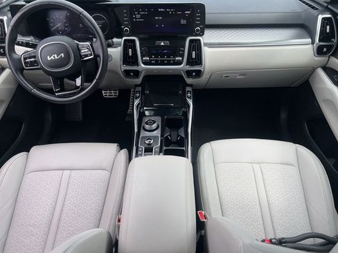 Certified 2024 Kia Sorento SX Prestige AWD/4WD image 19