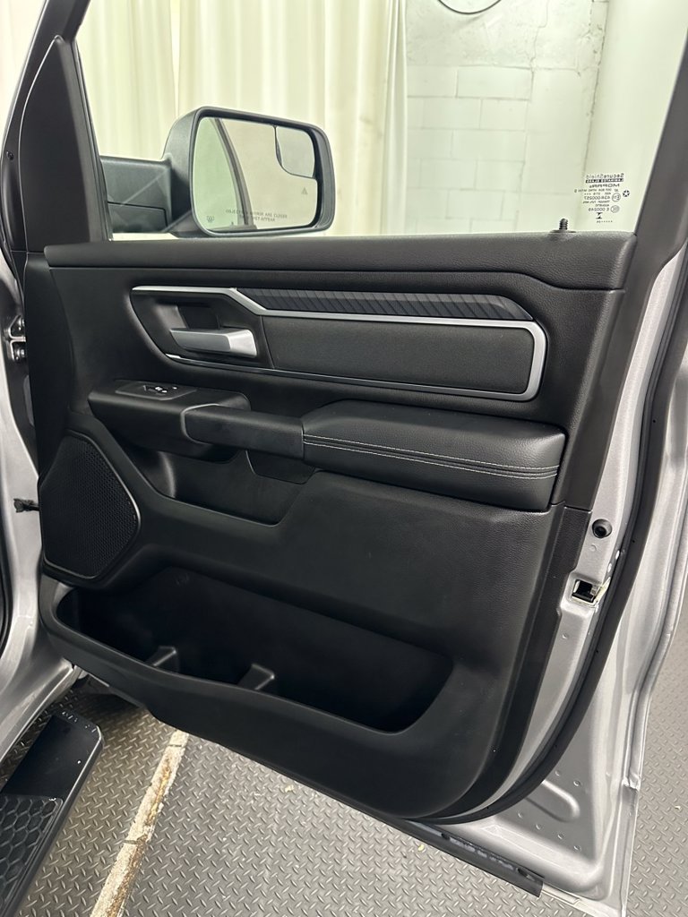 Used 2025 RAM 1500 Big Horn AWD/4WD image 33