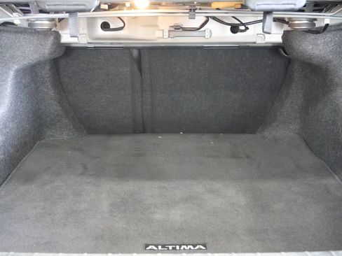 Used 2024 Nissan Altima 2.5 SR FWD image 20