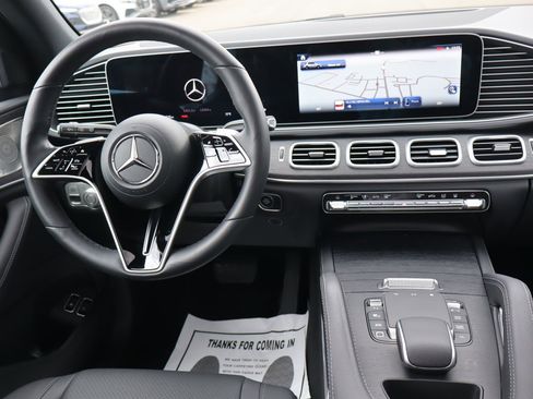 Used 2025 Mercedes-Benz GLE 450e 4MATIC image 12