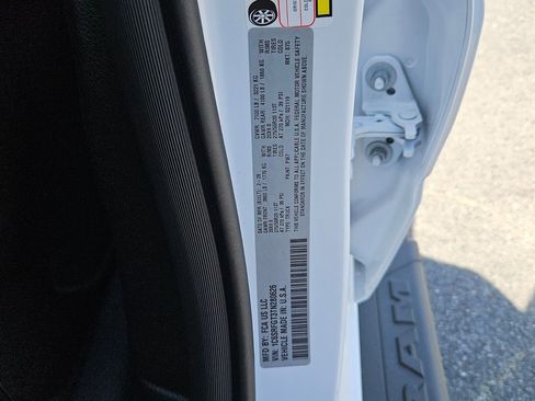 New 2026 RAM 1500 Express AWD/4WD image 15