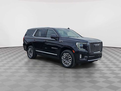 Used 2023 GMC Yukon Denali Ultimate image 2