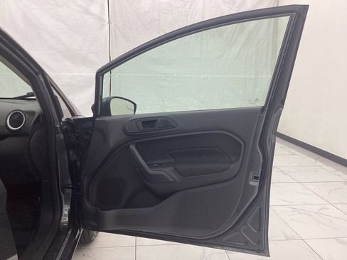 Used 2019 Ford Fiesta SE image 19