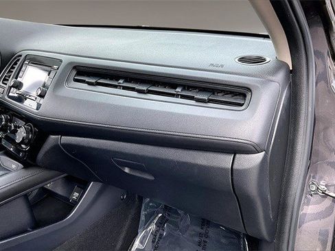 Certified 2019 Honda HR-V LX image 22