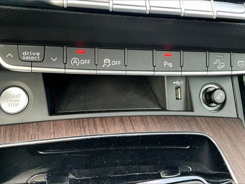 Used 2023 Audi Q5 2.0T Premium w/ Convenience Package image 15