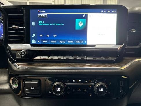 Used 2024 Chevrolet Silverado 2500 LT AWD/4WD image 11
