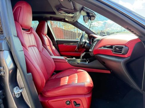 Used 2020 Maserati Levante GranSport image 26