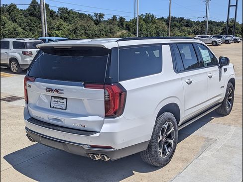 New 2026 GMC Yukon XL AT4 w/ AT4 Premium Plus Package AWD/4WD image 6