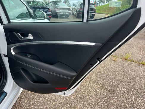 New 2026 Genesis G70 2.5T image 16