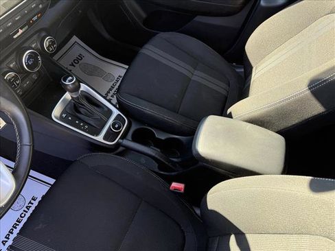 Certified 2023 Hyundai Venue SEL image 11