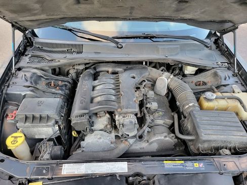 Used 2005 Chrysler 300 Touring image 17