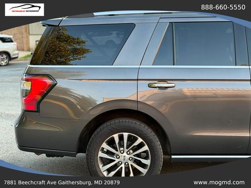Used 2018 Ford Expedition Limited w/ Equipment Group 301A AWD/4WD image 10