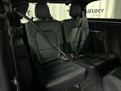 Used 2023 Ford Bronco Badlands image 36