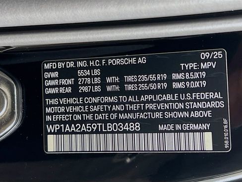 New 2026 Porsche Macan image 34