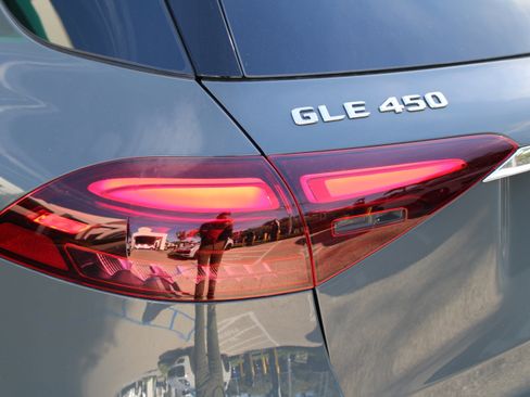 New 2026 Mercedes-Benz GLE 450 4MATIC image 13