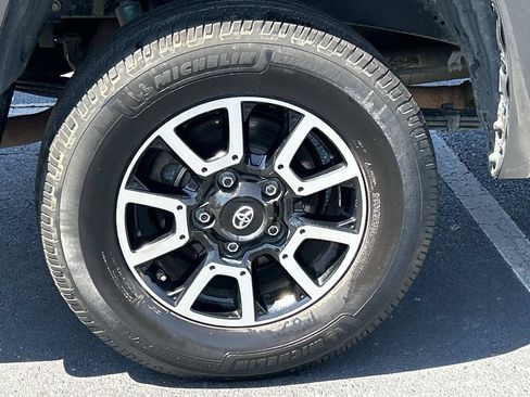 Used 2021 Toyota Tundra SR5 w/ TRD Off-Road Package AWD/4WD image 9