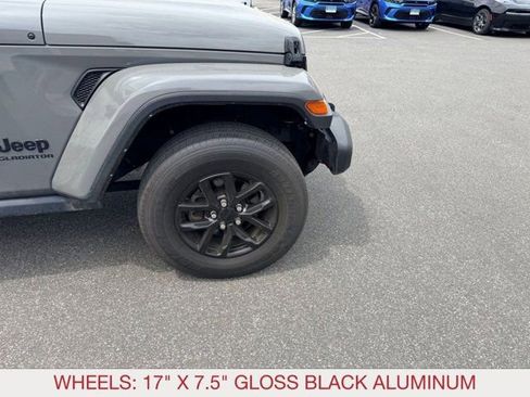 Used 2022 Jeep Gladiator Sport AWD/4WD image 8
